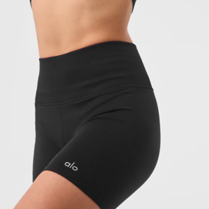 ALO YOGA 5